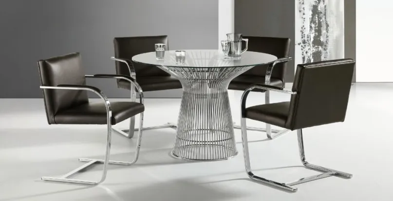 Arlo <em>Guest Seating</em>